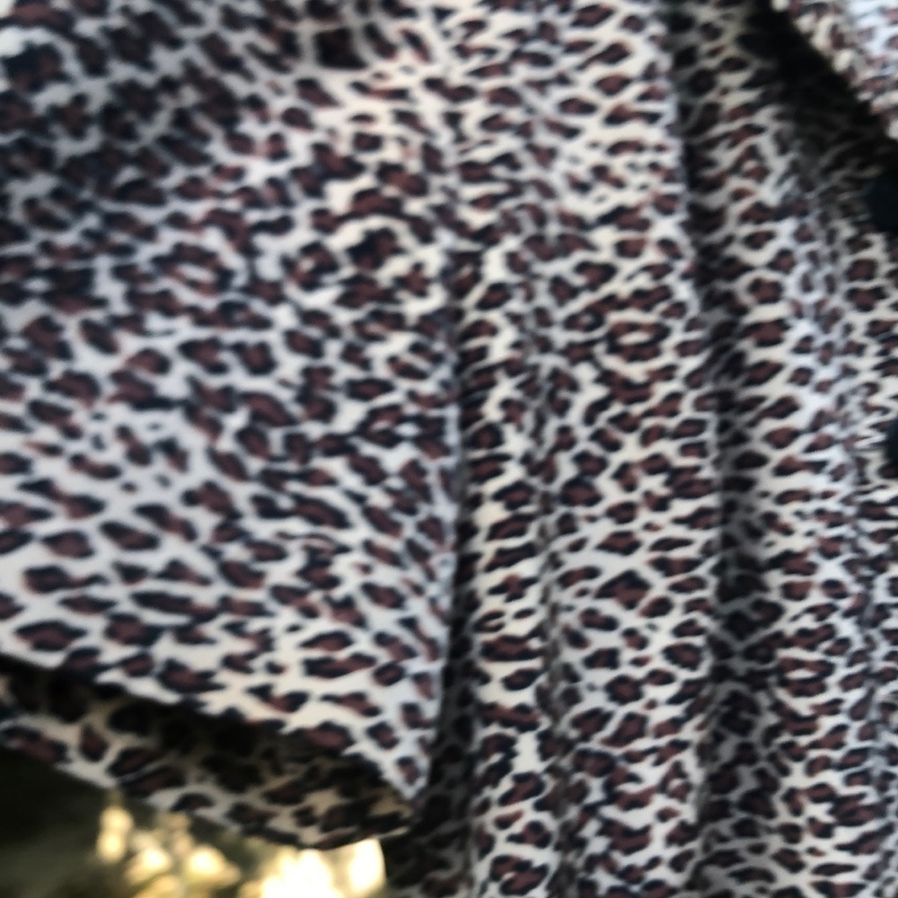 VINTAGE KATHIE LEE 18 W Animal Print Button Down Pit to Pit 23 1/4" PREWORN - Picture 6 of 16